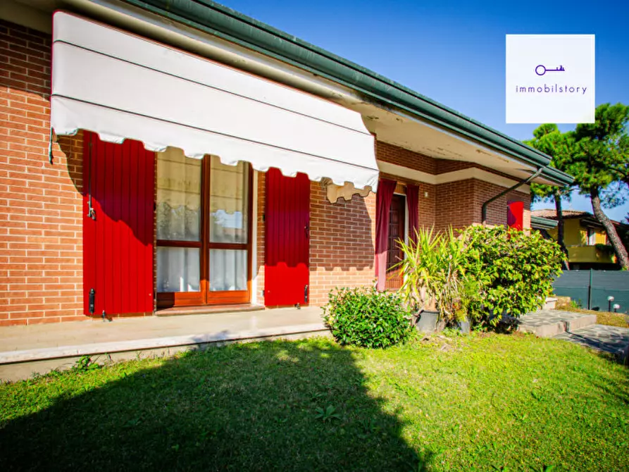 Immagine 2 di Villa in vendita  a Solesino