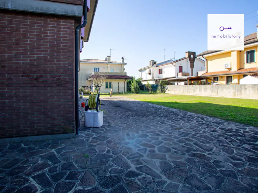 Immagine 7 di Villa in vendita  a Solesino