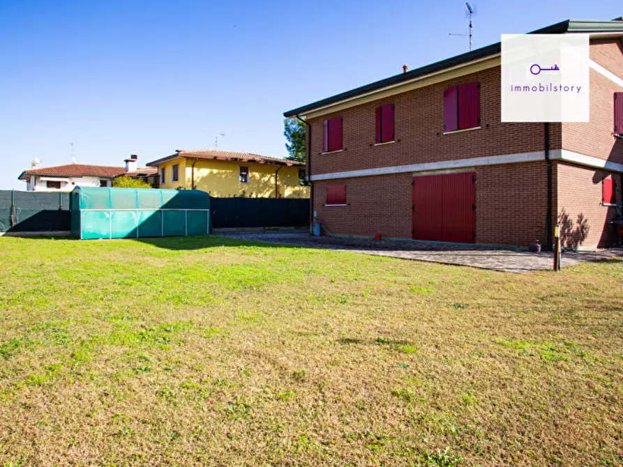 Immagine 8 di Villa in vendita  a Solesino