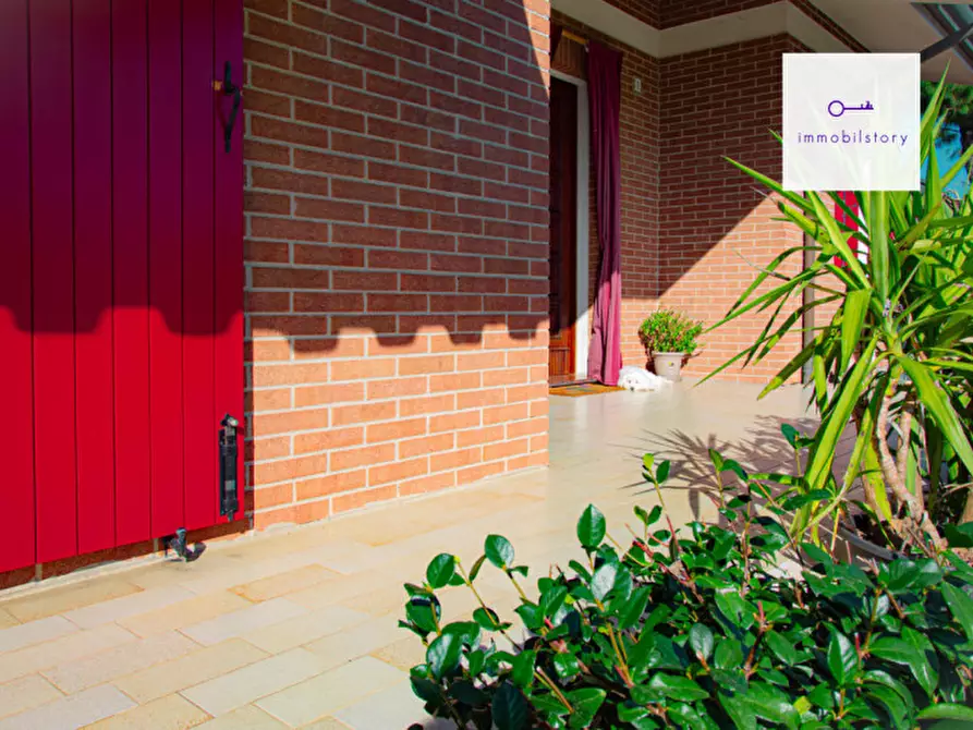 Immagine 9 di Villa in vendita  a Solesino