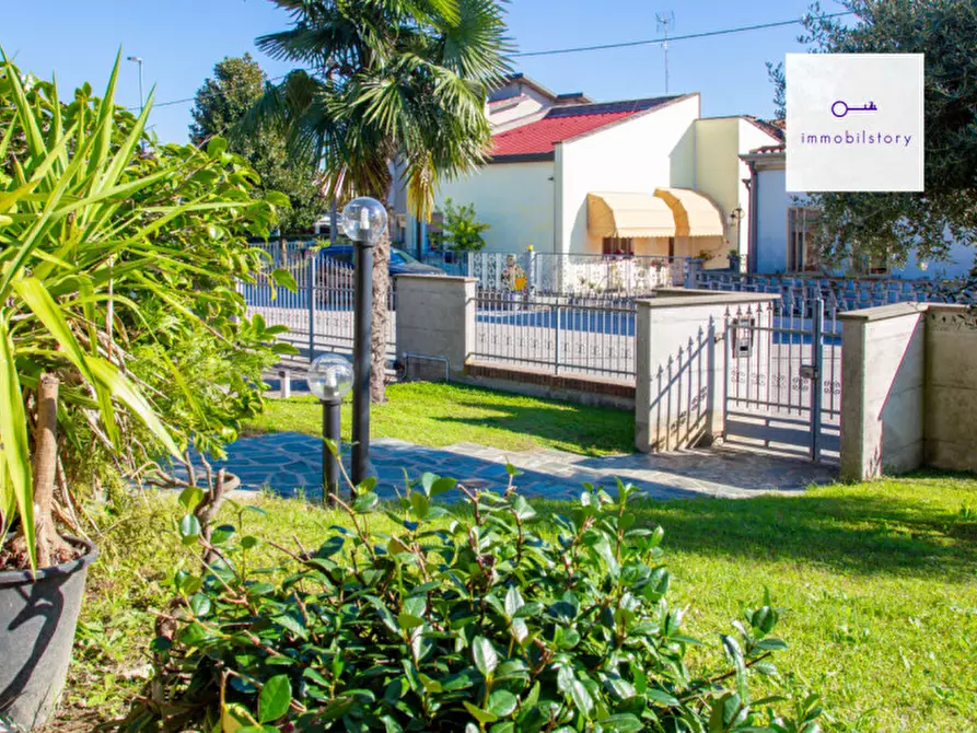 Immagine 10 di Villa in vendita  a Solesino