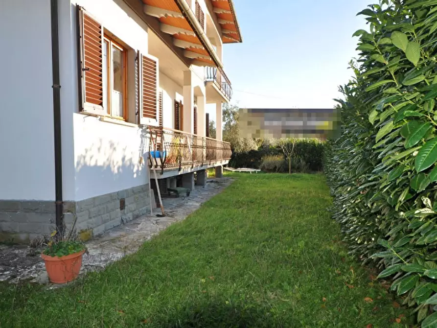 Immagine 3 di Appartamento in vendita  a Loro Ciuffenna