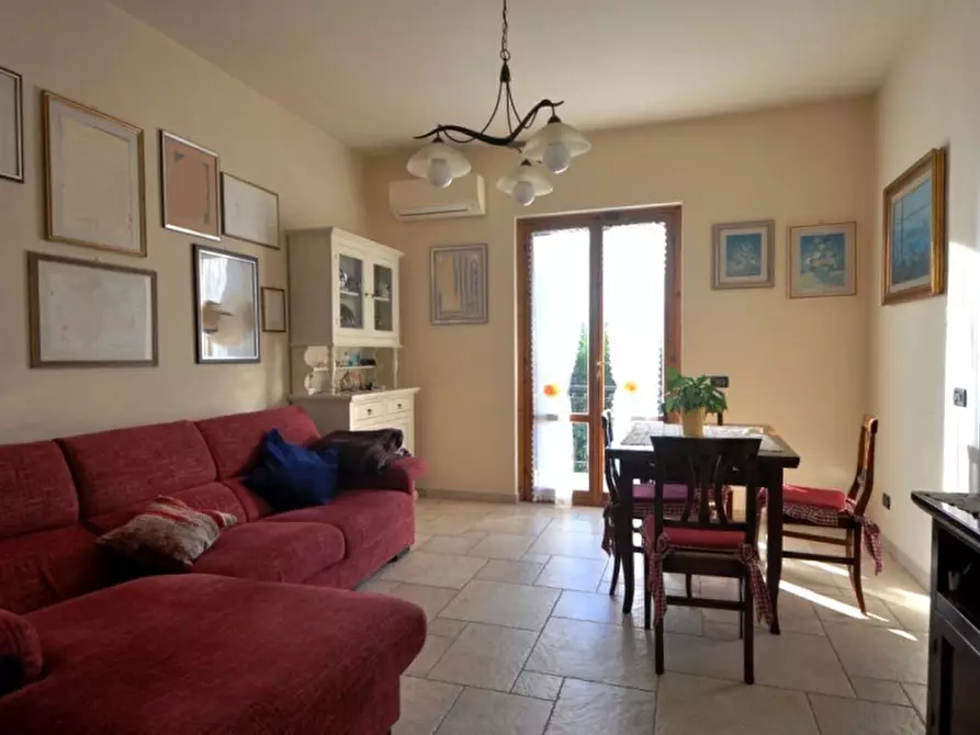 Immagine 5 di Appartamento in vendita  a Loro Ciuffenna