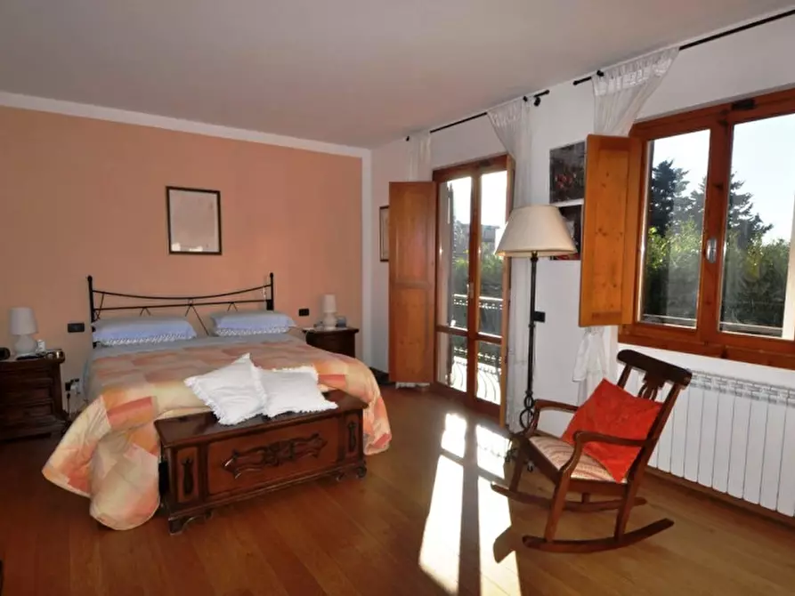 Immagine 11 di Appartamento in vendita  a Loro Ciuffenna