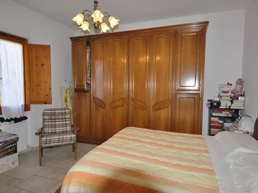 Immagine 15 di Appartamento in vendita  a Loro Ciuffenna