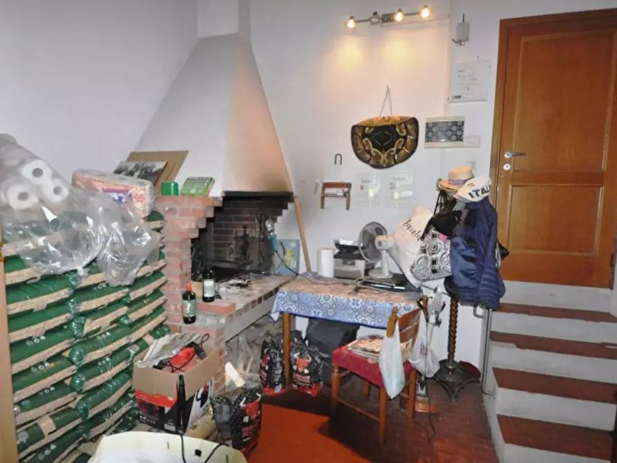 Immagine 20 di Appartamento in vendita  a Loro Ciuffenna