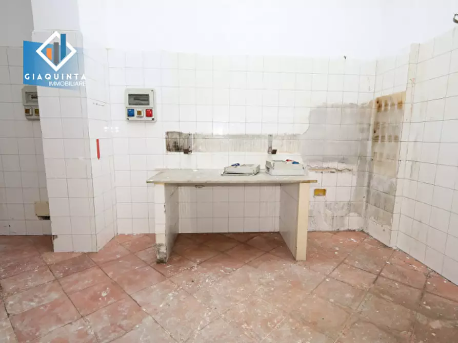 Immagine 3 di Negozio in vendita  in via San Damiano n.03 a Palagonia