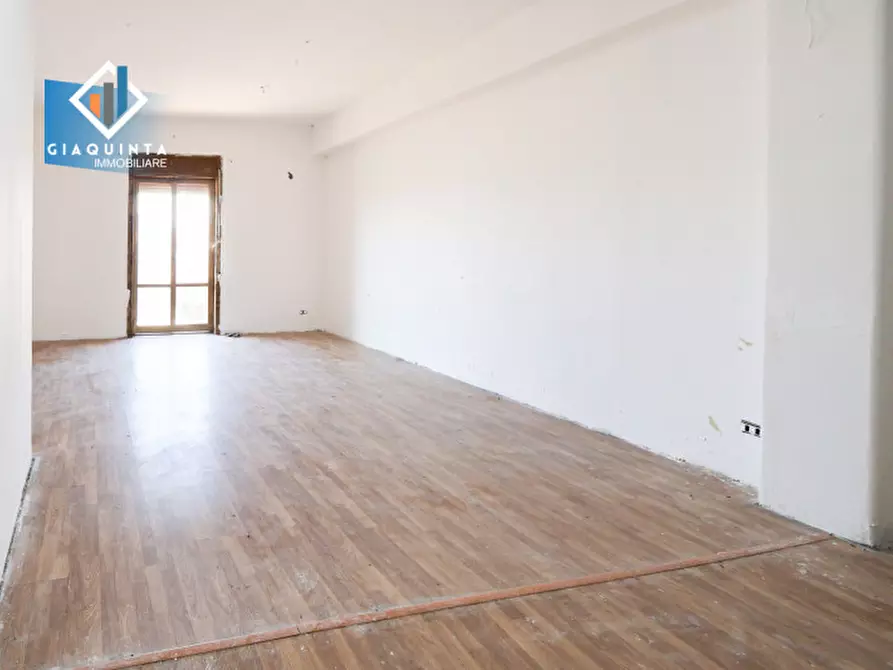 Immagine 17 di Negozio in vendita  in via San Damiano n.03 a Palagonia