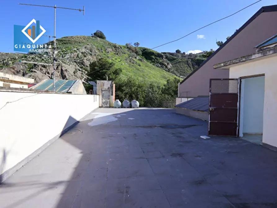 Immagine 21 di Negozio in vendita  in via San Damiano n.03 a Palagonia