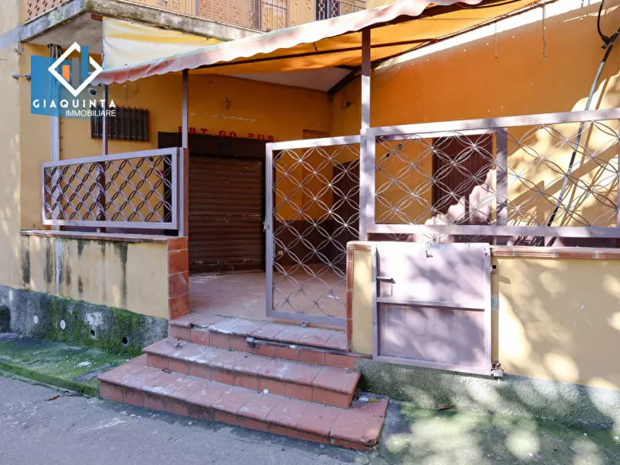 Immagine 26 di Negozio in vendita  in via San Damiano n.03 a Palagonia