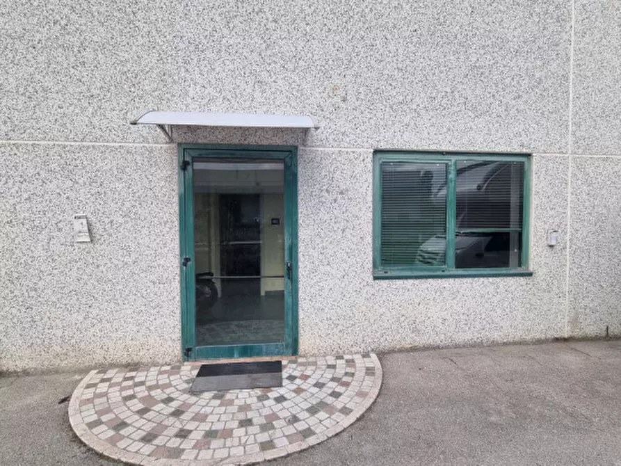 Immagine 3 di Capannone industriale in vendita  a Chieti