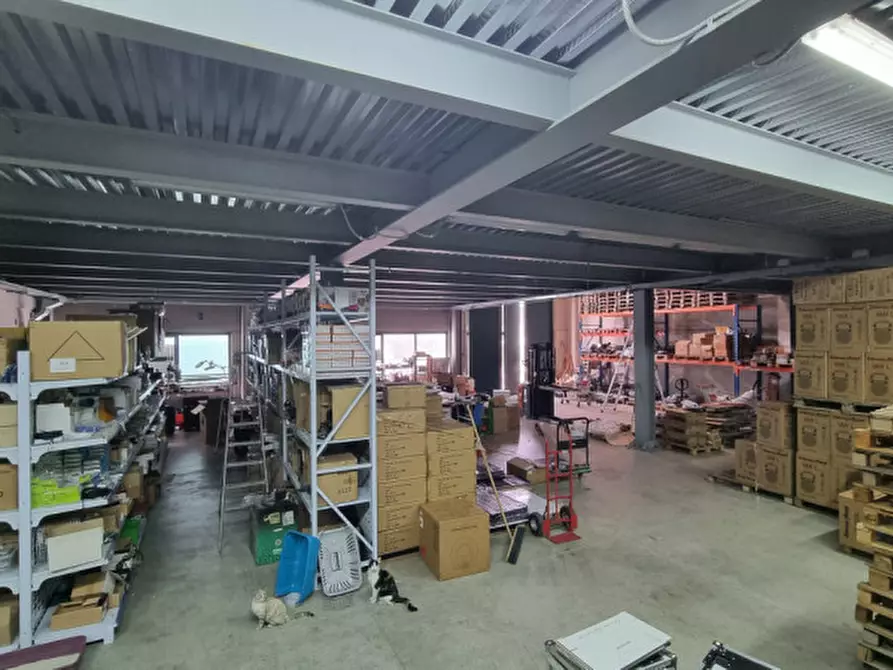 Immagine 6 di Capannone industriale in vendita  a Chieti