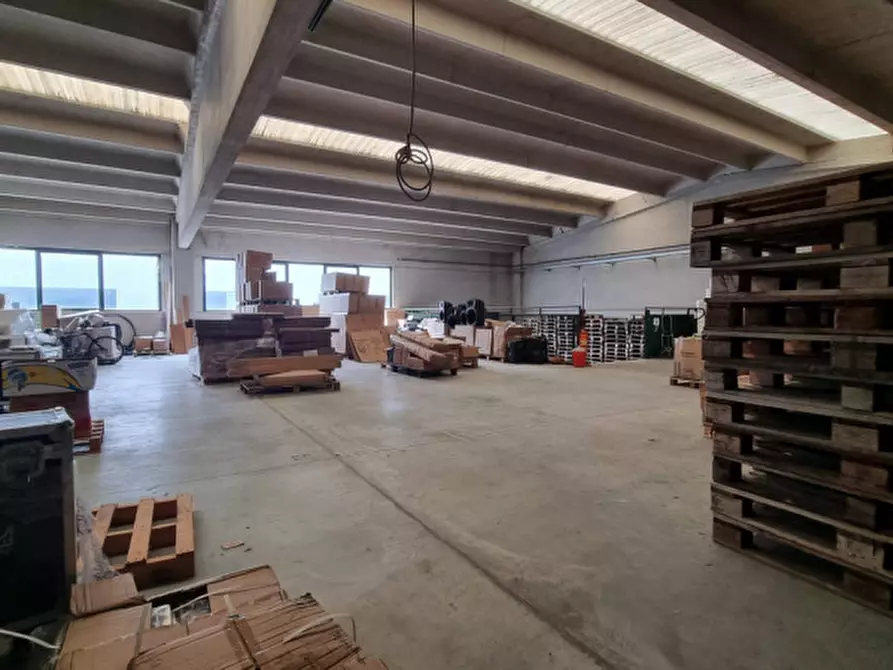 Immagine 10 di Capannone industriale in vendita  a Chieti