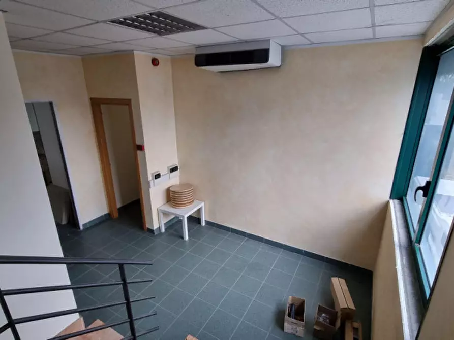 Immagine 15 di Capannone industriale in vendita  a Chieti