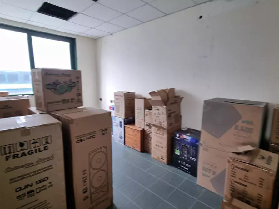 Immagine 16 di Capannone industriale in vendita  a Chieti