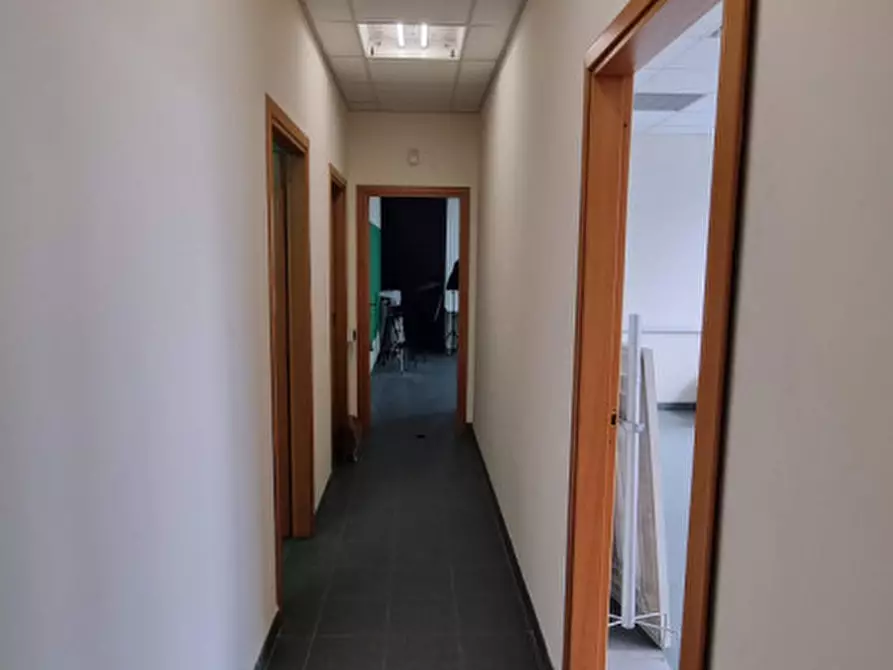 Immagine 18 di Capannone industriale in vendita  a Chieti