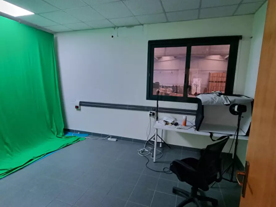 Immagine 21 di Capannone industriale in vendita  a Chieti