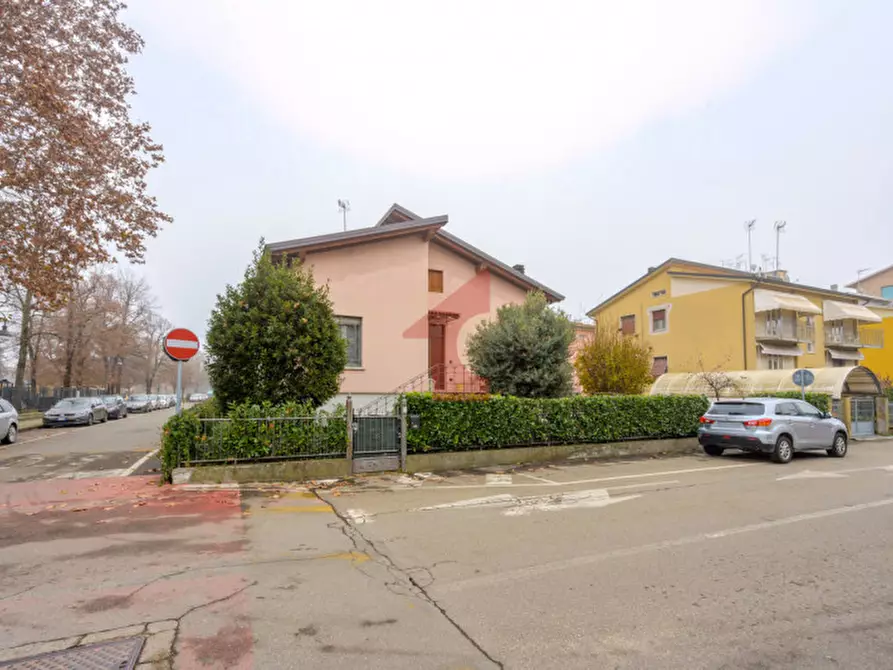 Immagine 1 di Casa indipendente in vendita  in Barabaschi 5 a Fontanellato