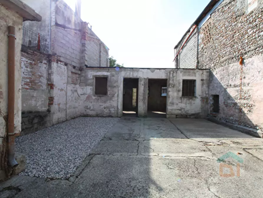 Immagine 3 di Villetta a schiera in vendita  in Via Roma, civ. 86 a San Vito Al Torre