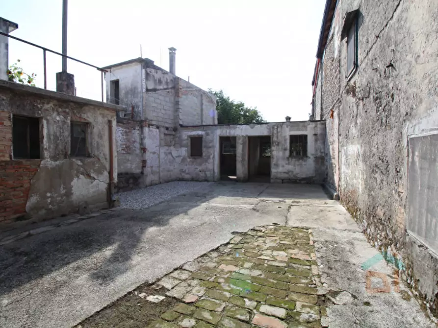 Immagine 8 di Villetta a schiera in vendita  in Via Roma, civ. 86 a San Vito Al Torre