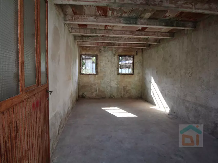 Immagine 12 di Villetta a schiera in vendita  in Via Roma, civ. 86 a San Vito Al Torre