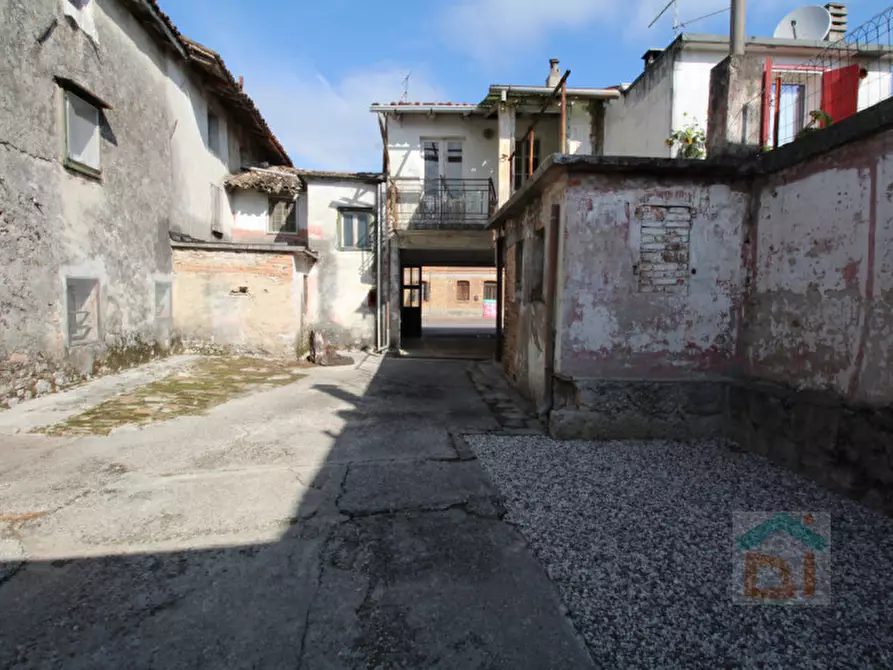 Immagine 15 di Villetta a schiera in vendita  in Via Roma, civ. 86 a San Vito Al Torre