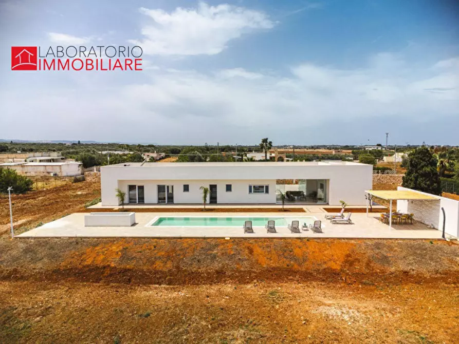 Immagine 3 di Villa in vendita  in C.da Pezze Morelli a Carovigno