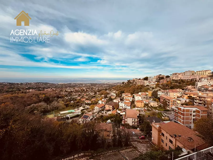 Immagine 1 di Attico in vendita  in via roma a Rocca Di Papa