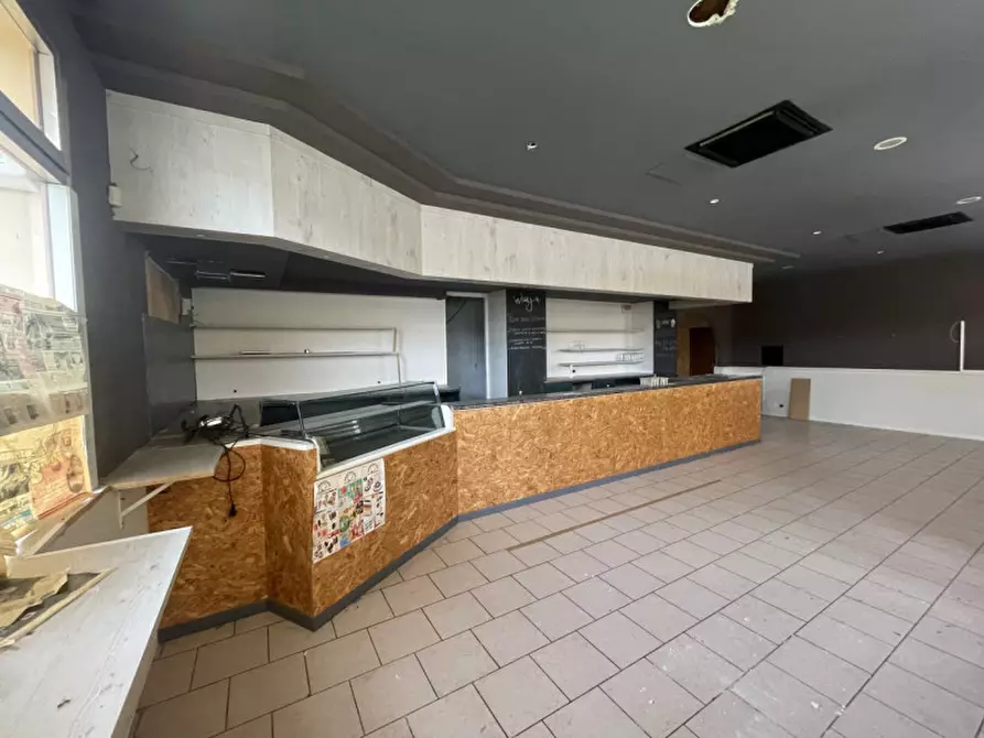 Immagine 2 di Attività commerciale in vendita  in Via Cavin dei Cavai a Asolo