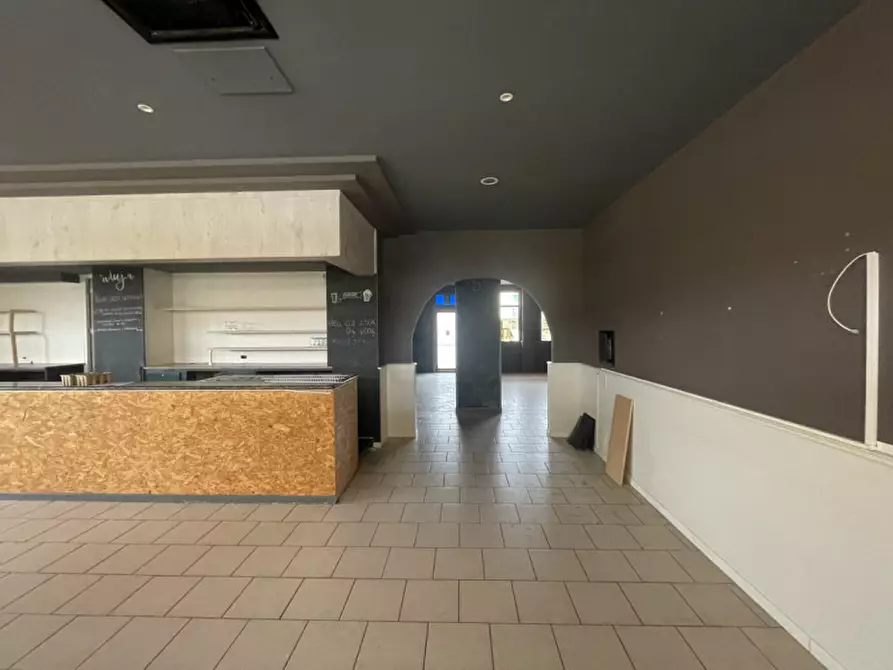 Immagine 9 di Attività commerciale in vendita  in Via Cavin dei Cavai a Asolo