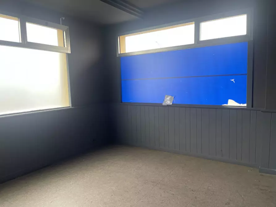 Immagine 15 di Attività commerciale in vendita  in Via Cavin dei Cavai a Asolo