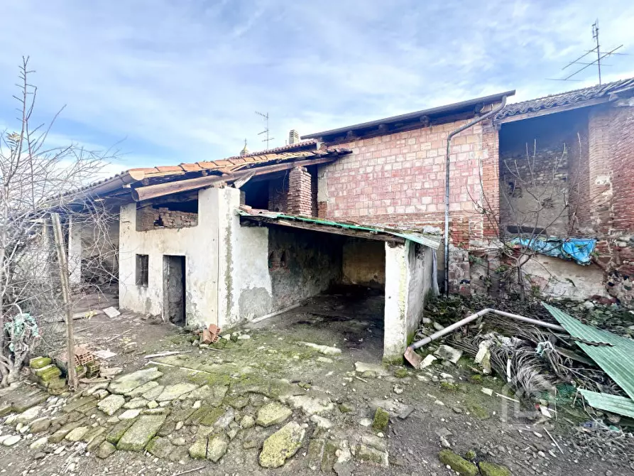 Immagine 11 di Rustico / casale in vendita  in Via San Antonio 6 a Torrazza Piemonte