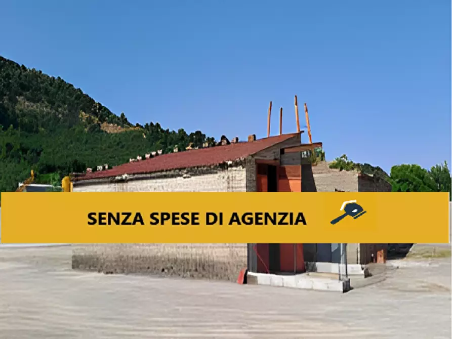 Immagine 1 di Magazzino in vendita  in località Piagge sulla S.S.598 a Gallicchio