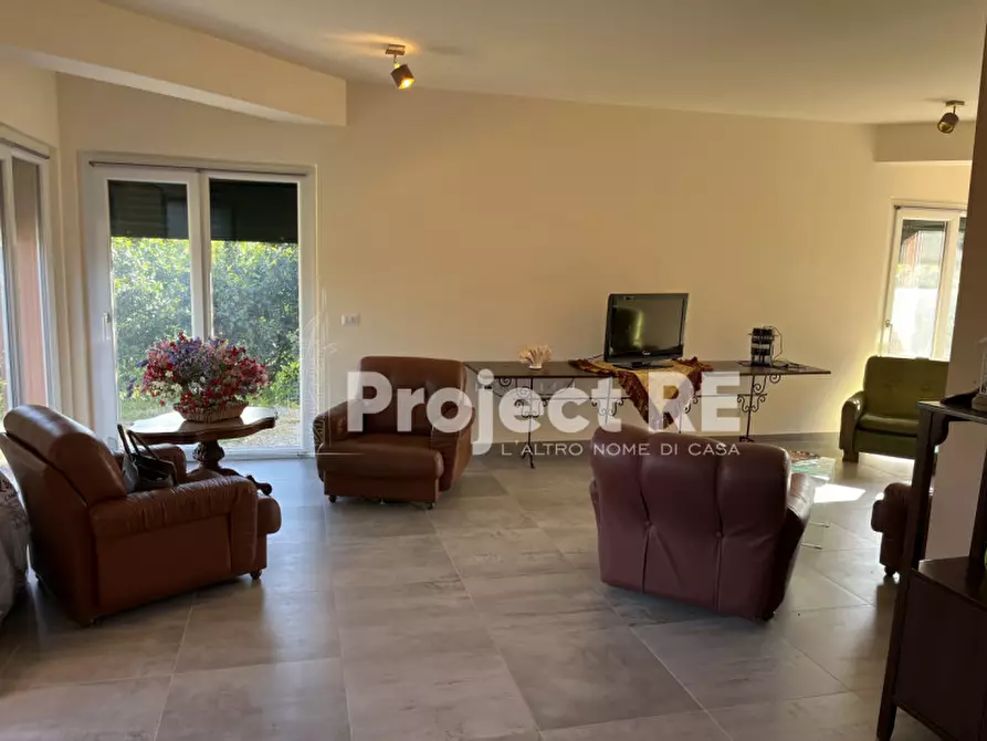 Immagine 3 di Villa in vendita  in Strada Statale 106 km 111  Roccella Jonica a Roccella Ionica