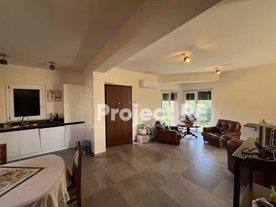 Immagine 5 di Villa in vendita  in Strada Statale 106 km 111  Roccella Jonica a Roccella Ionica