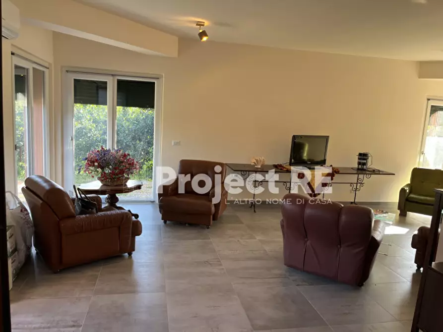 Immagine 11 di Villa in vendita  in Strada Statale 106 km 111  Roccella Jonica a Roccella Ionica