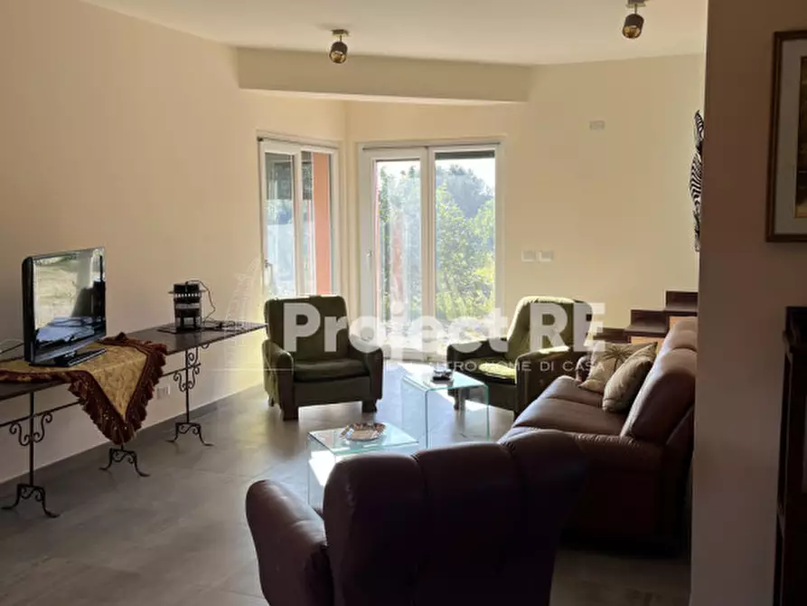 Immagine 12 di Villa in vendita  in Strada Statale 106 km 111  Roccella Jonica a Roccella Ionica