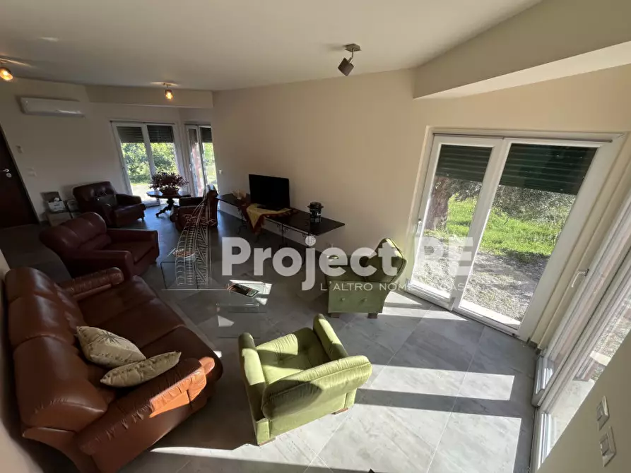 Immagine 14 di Villa in vendita  in Strada Statale 106 km 111  Roccella Jonica a Roccella Ionica