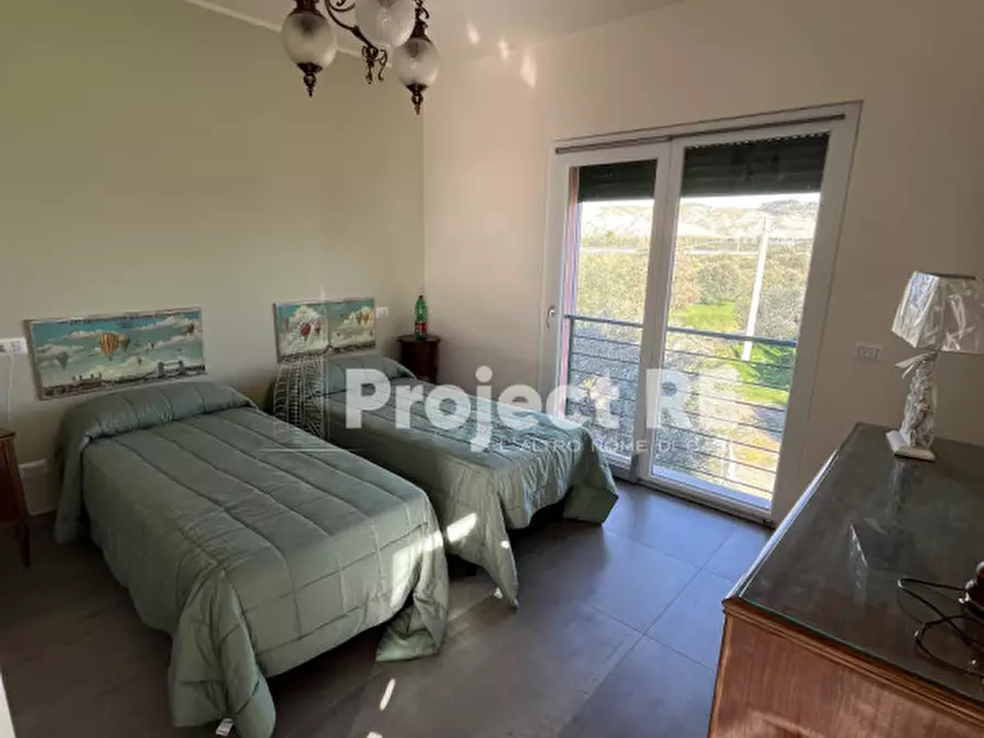 Immagine 35 di Villa in vendita  in Strada Statale 106 km 111  Roccella Jonica a Roccella Ionica