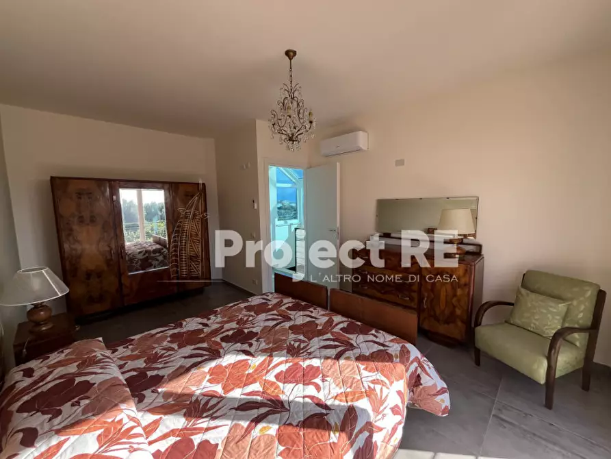 Immagine 40 di Villa in vendita  in Strada Statale 106 km 111  Roccella Jonica a Roccella Ionica