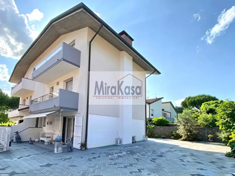 Immagine 1 di Casa bifamiliare in vendita  in Via Orione a Cervia