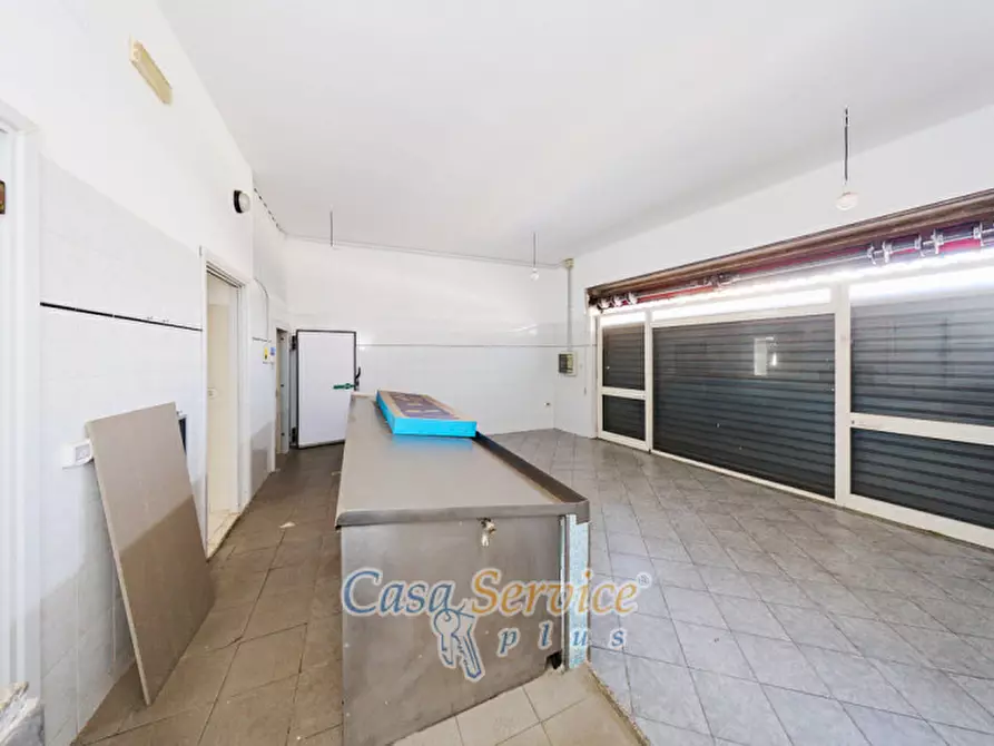 Immagine 37 di Negozio in vendita  in Lungomare Japigia a Ugento