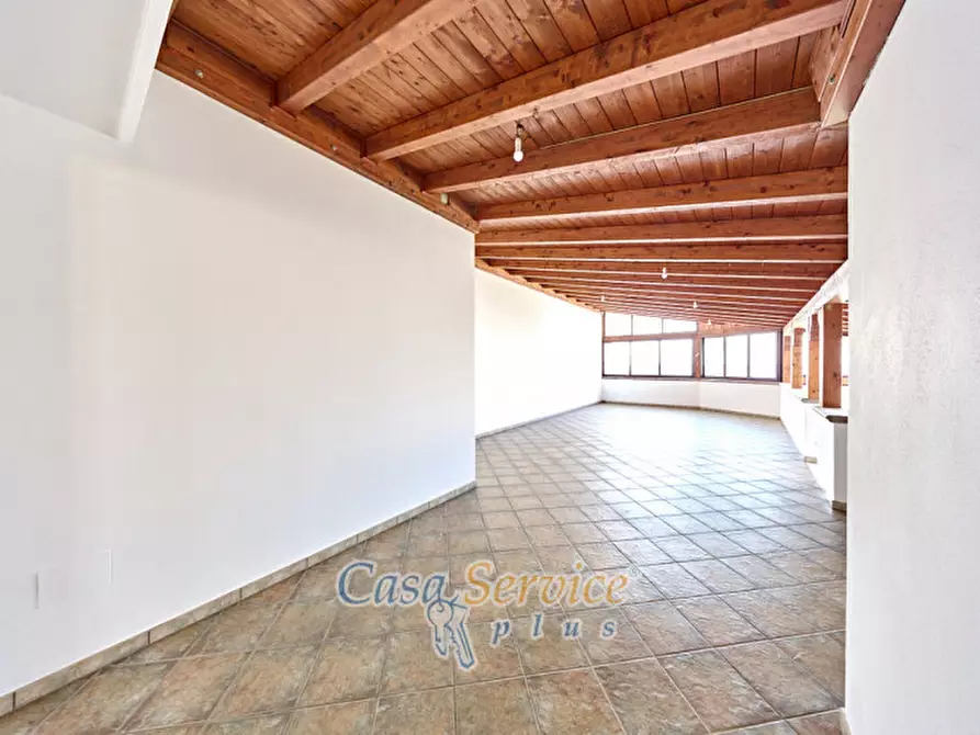 Immagine 45 di Negozio in vendita  in Lungomare Japigia a Ugento