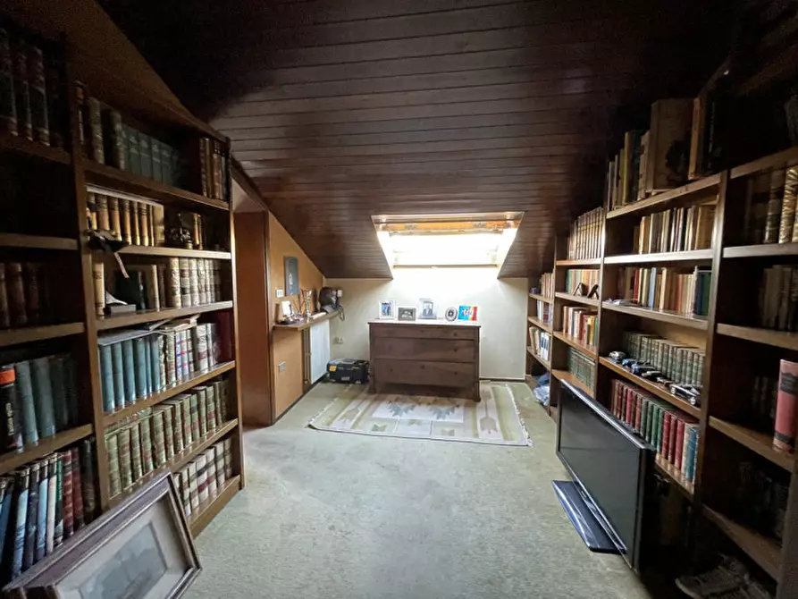 Immagine 34 di Villa in vendita  a Suzzara