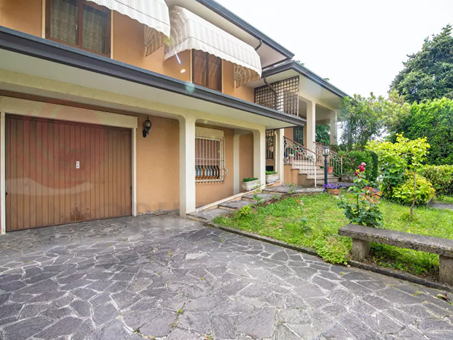 Immagine 1 di Villa in vendita  in Via Lubian a Vo