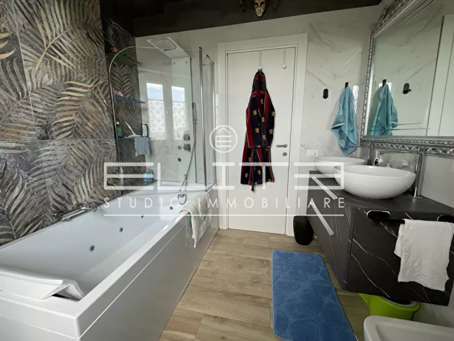 Immagine 9 di Appartamento in vendita  in Giovanni Paolo a Agugliano