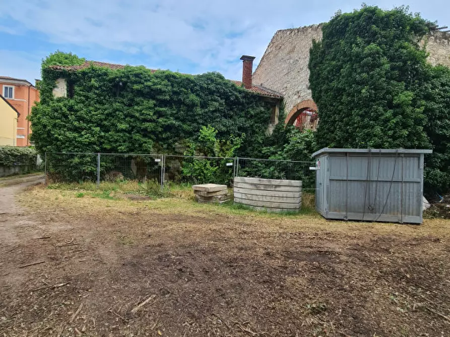 Immagine 4 di Terreno in vendita  a Lonigo