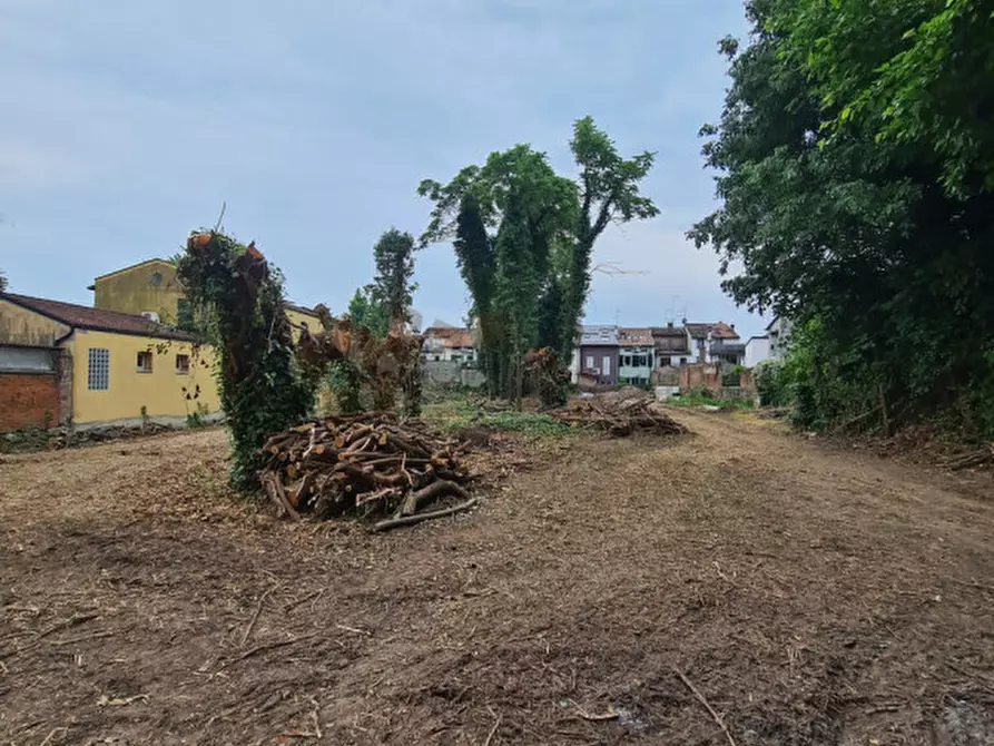 Immagine 9 di Terreno in vendita  a Lonigo