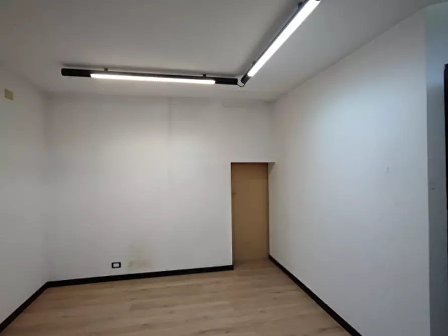 Immagine 13 di Ufficio in vendita  in via sottomori a Dolcè