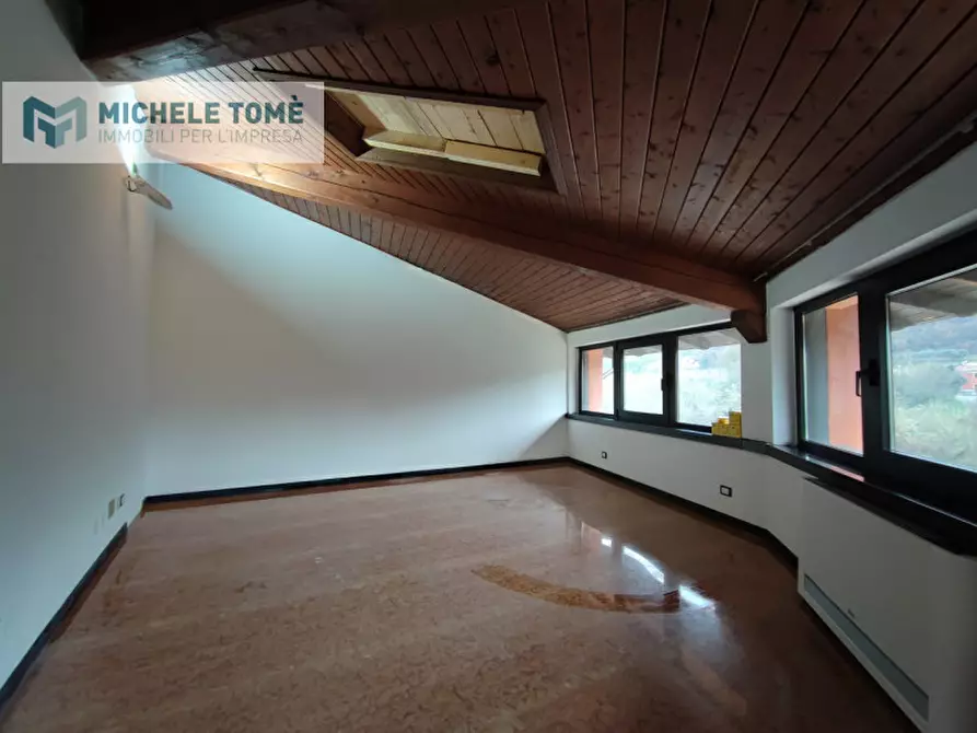 Immagine 25 di Ufficio in vendita  in via sottomori a Dolcè